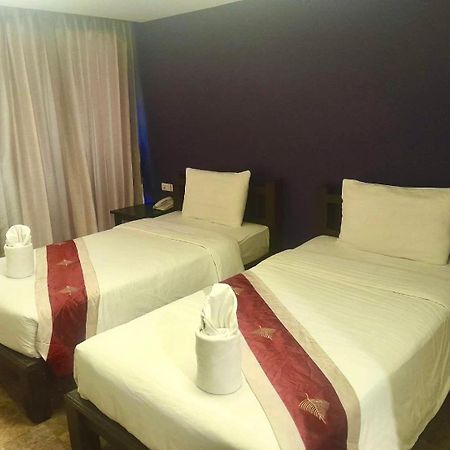 All Together Suite Hotel Banguecoque Exterior foto