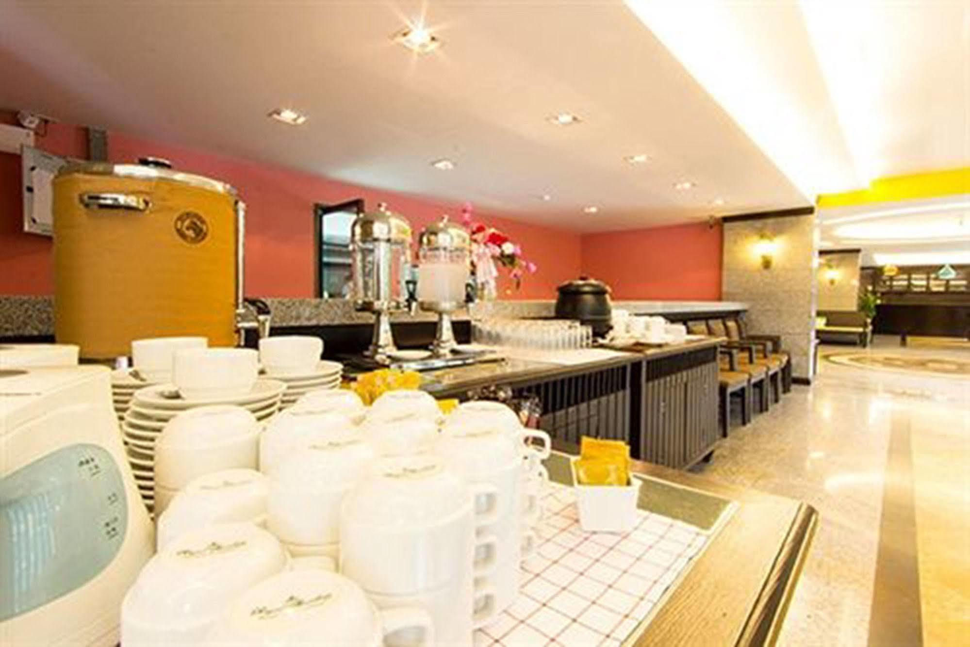 All Together Suite Hotel Banguecoque Exterior foto