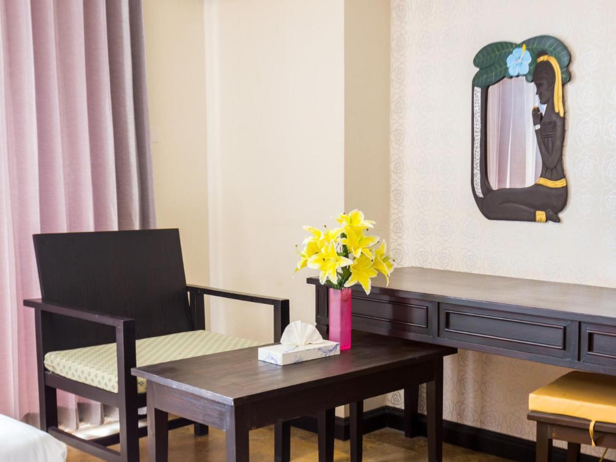 All Together Suite Hotel Banguecoque Exterior foto